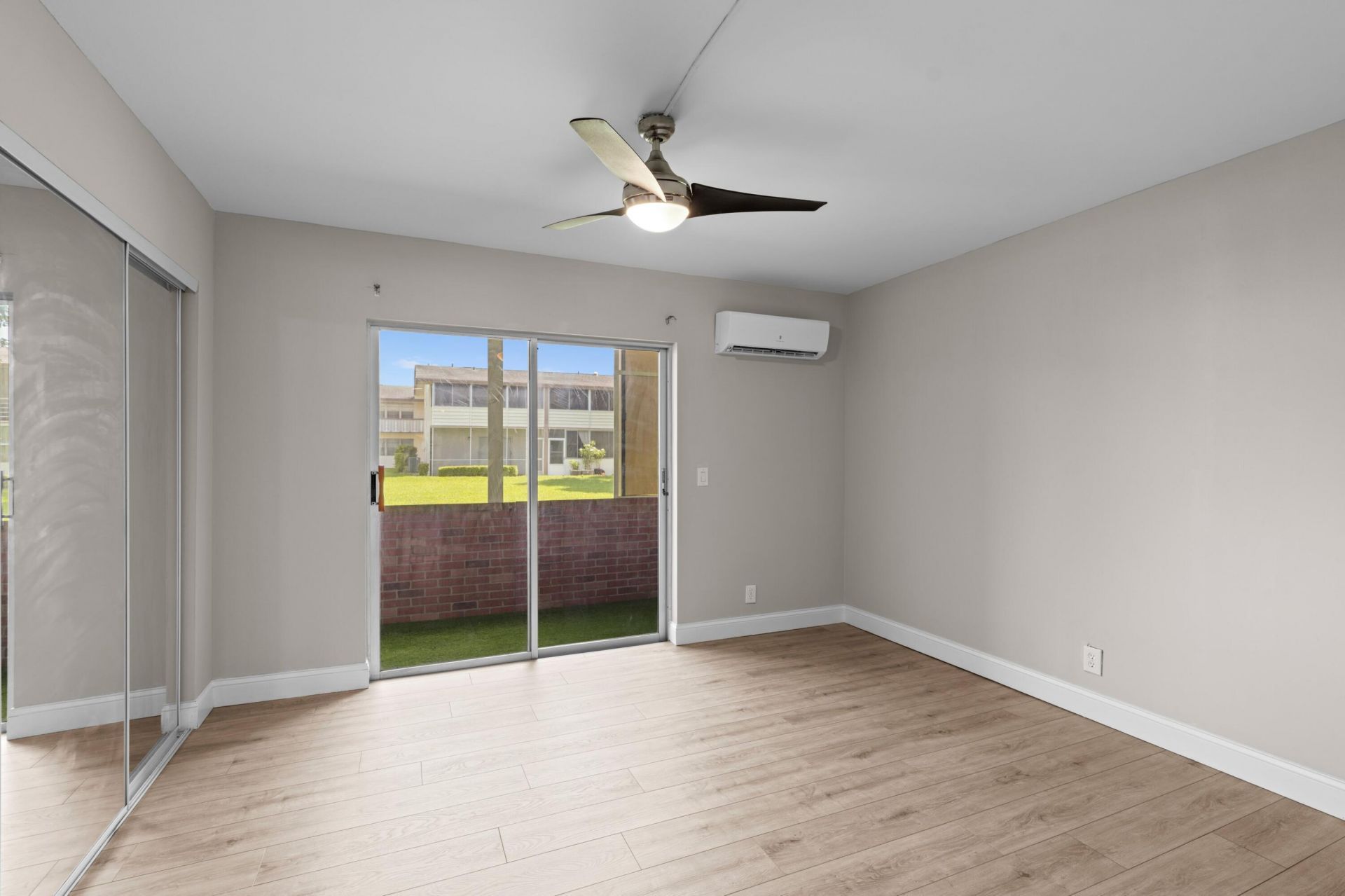 228 Camden J, West Palm Beach, FL 33417 Photo