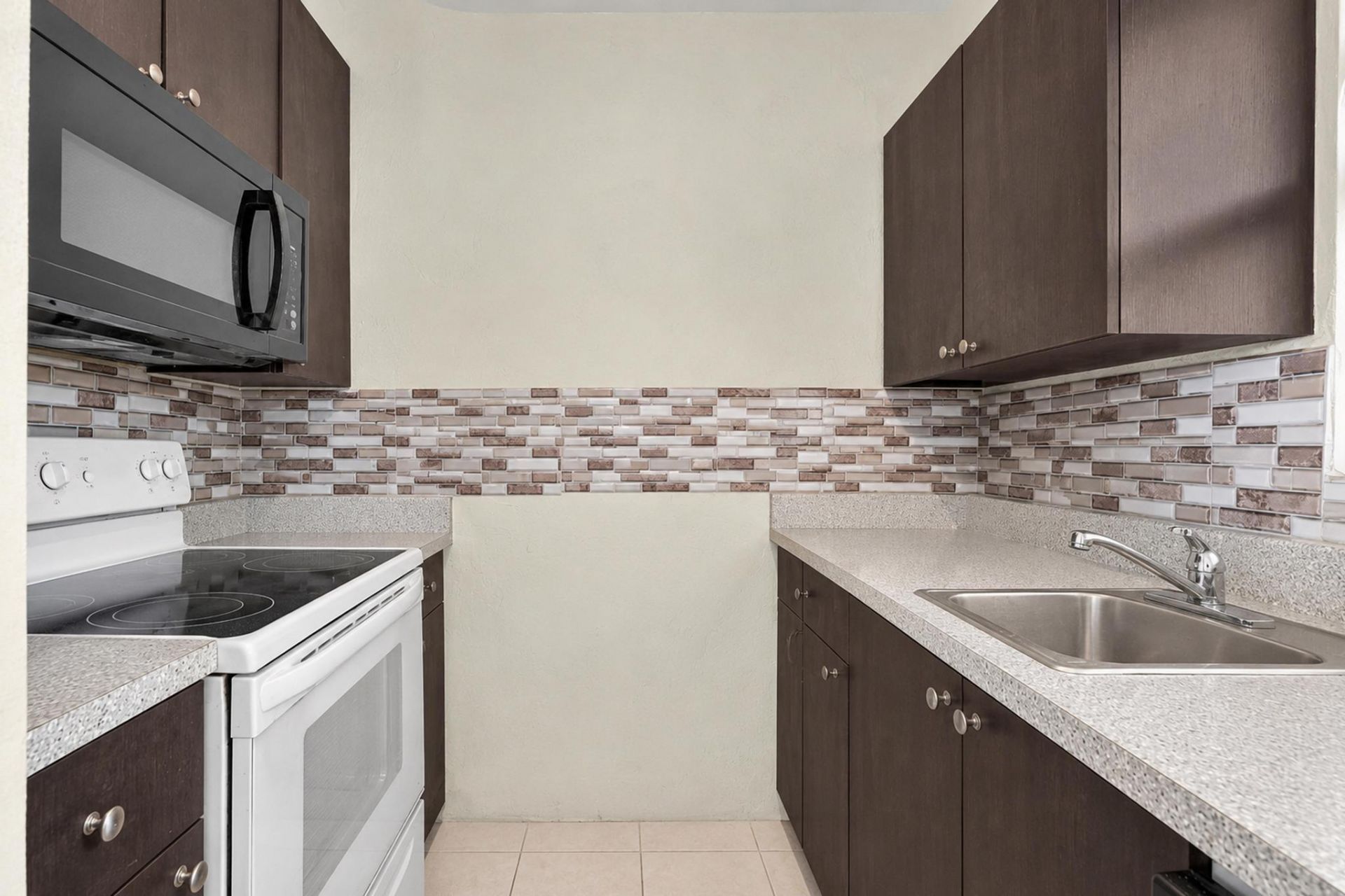 2743 NW 2nd Street, Boynton Beach, FL 33435 Photo