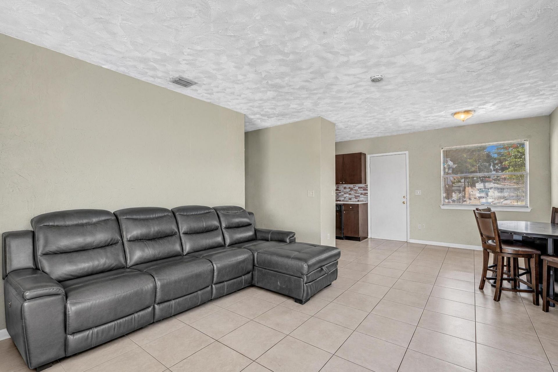 2743 NW 2nd Street, Boynton Beach, FL 33435 Photo