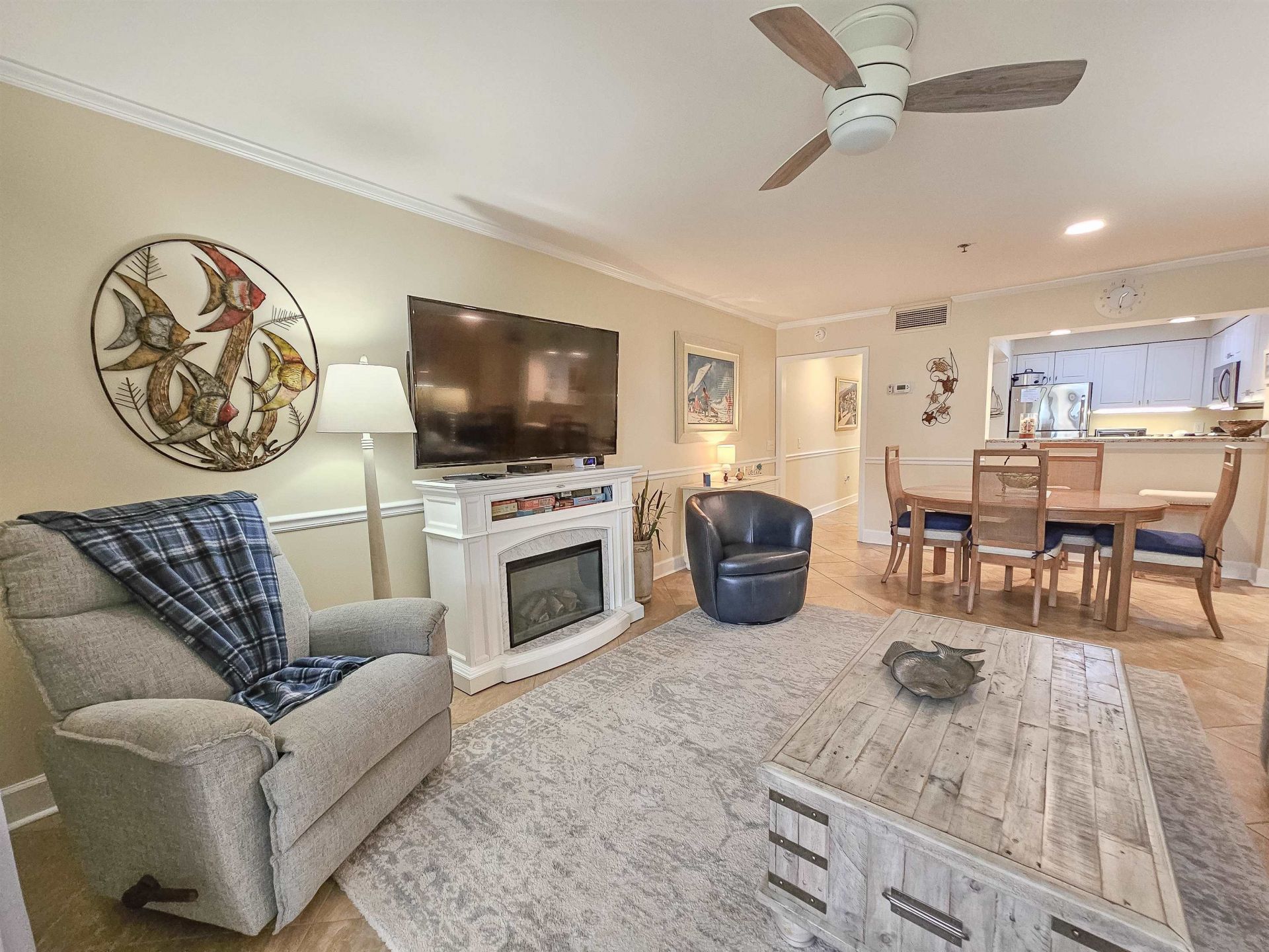 410 Melrose Pl.  Photo 10