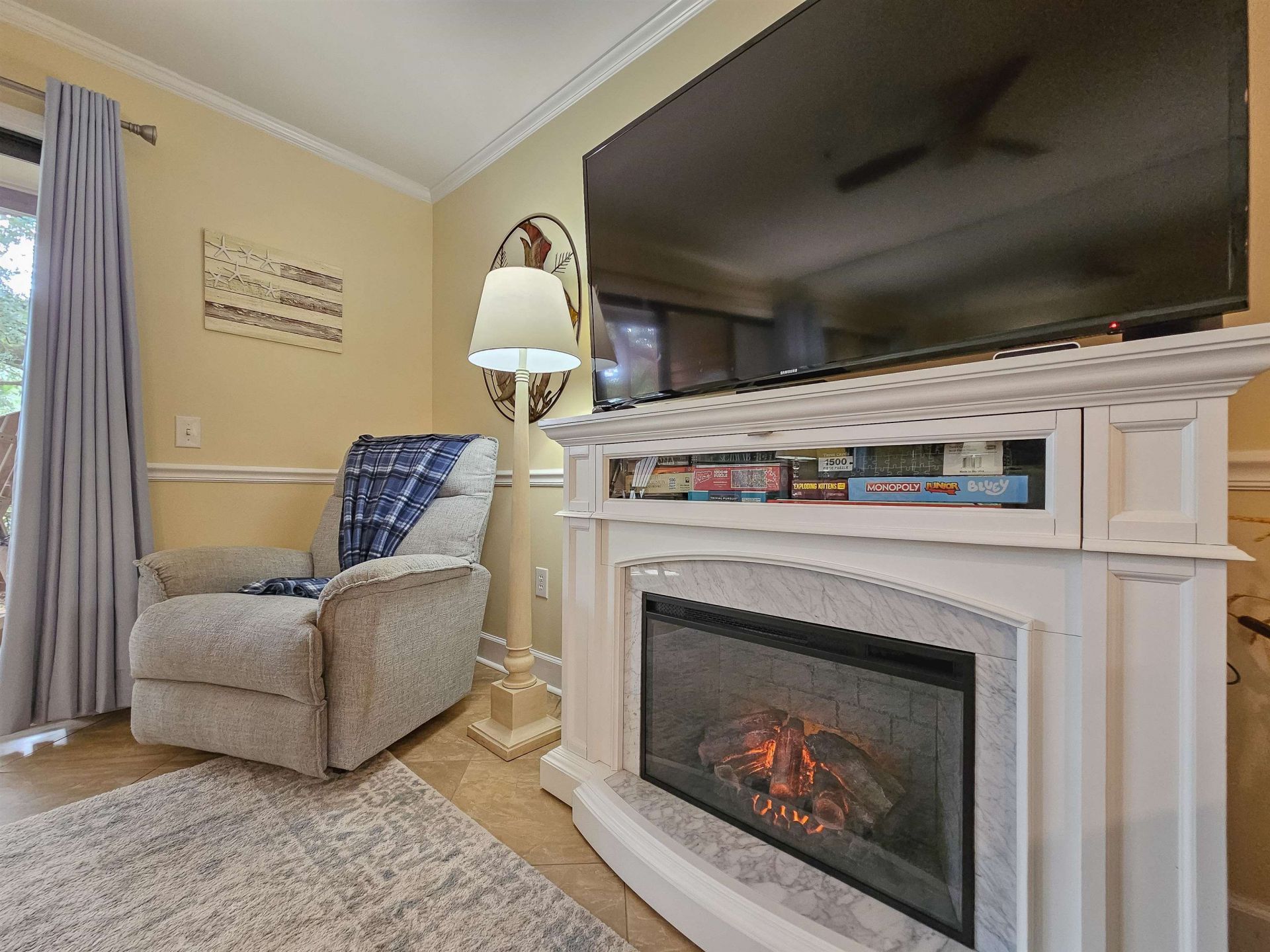 410 Melrose Pl.  Photo 13