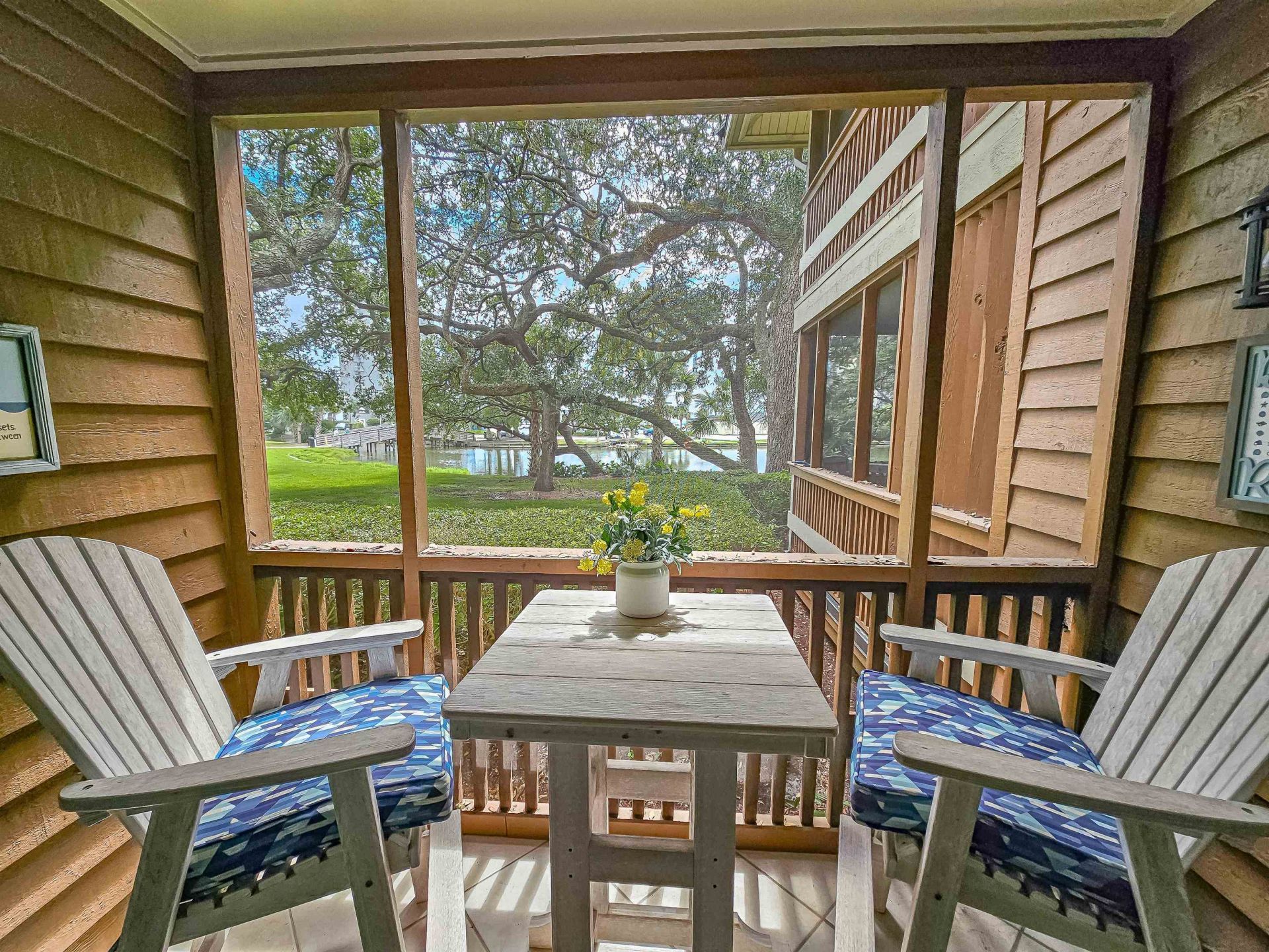 410 Melrose Pl.  Photo 4