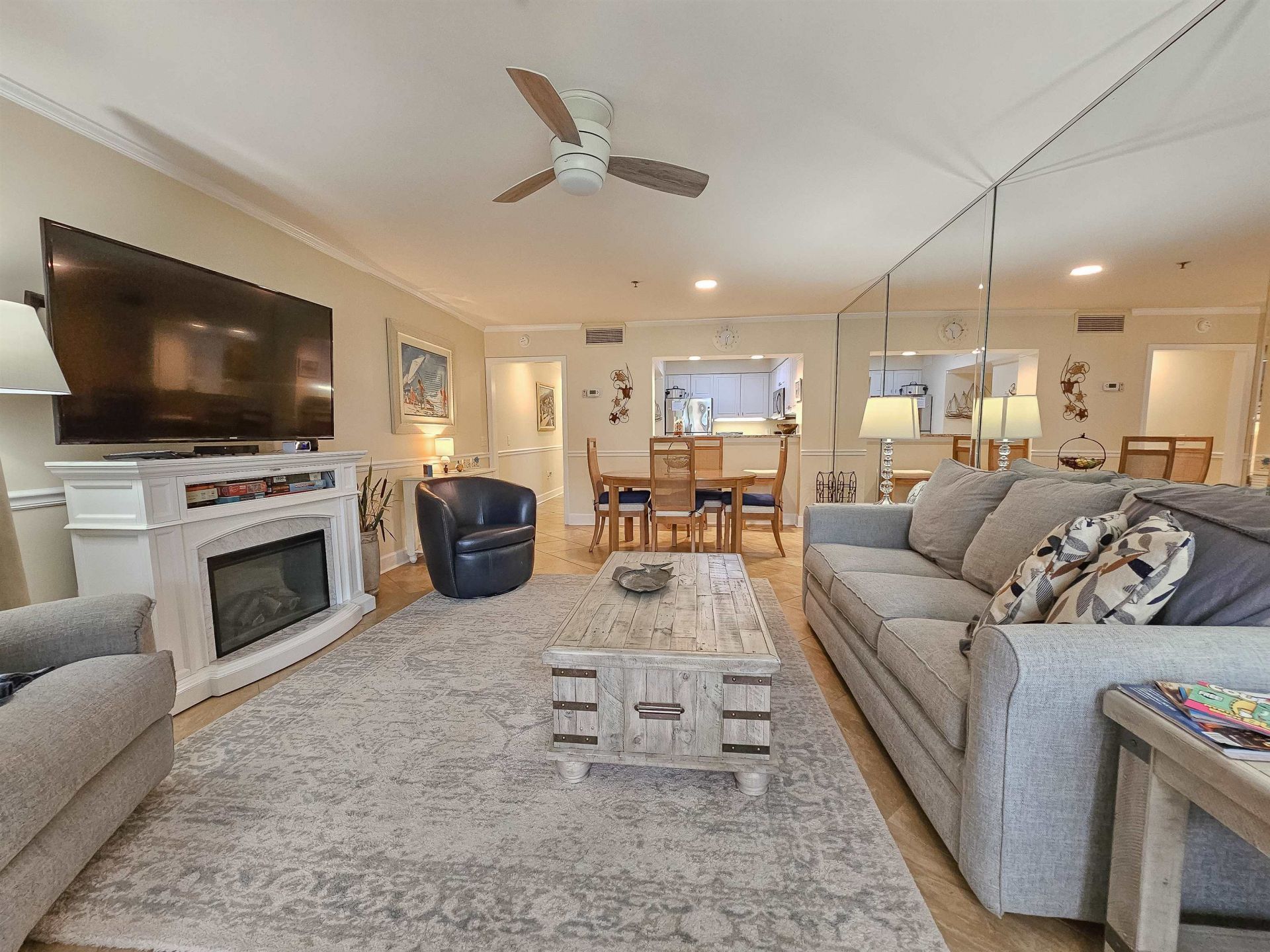 410 Melrose Pl.  Photo 7