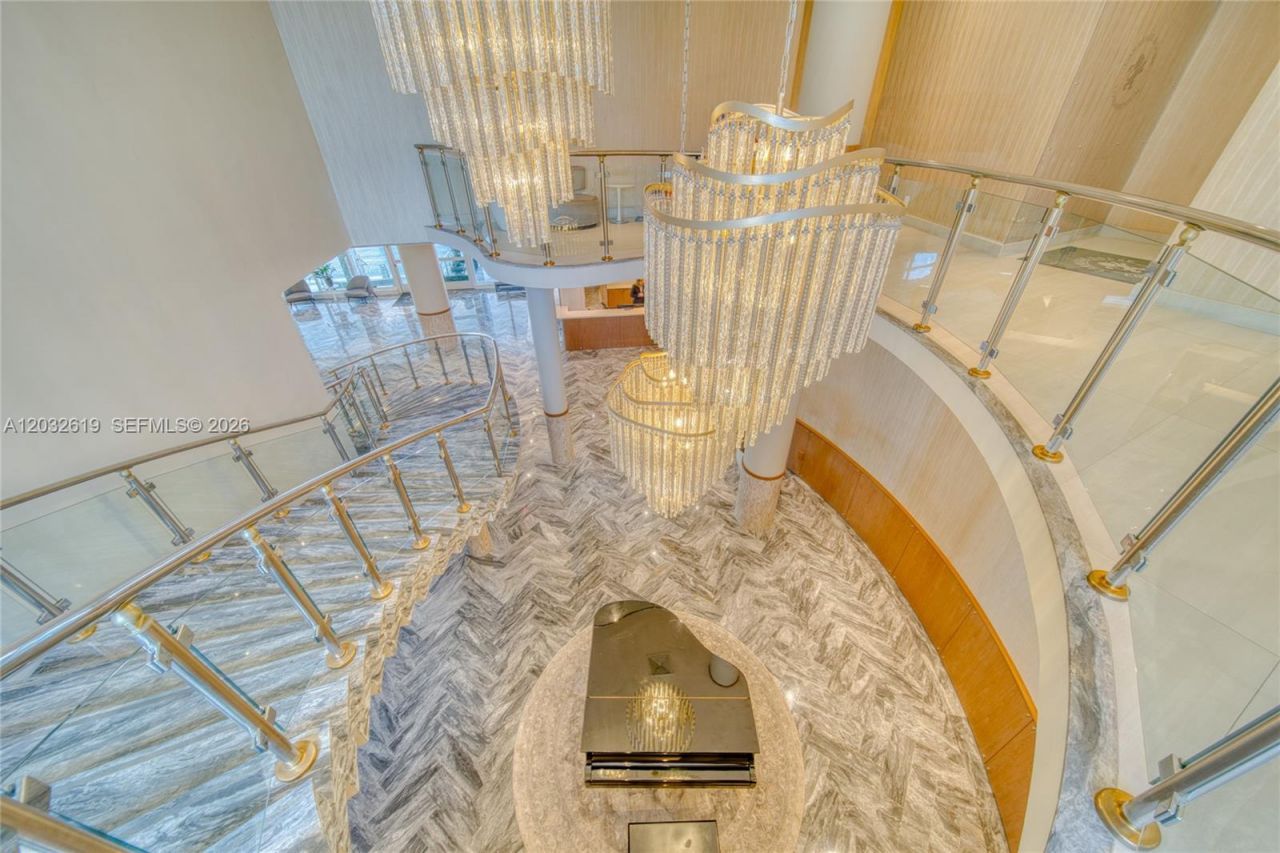 5401 Collins Ave , Unit 1135, Miami Beach, FL 33140 Photo