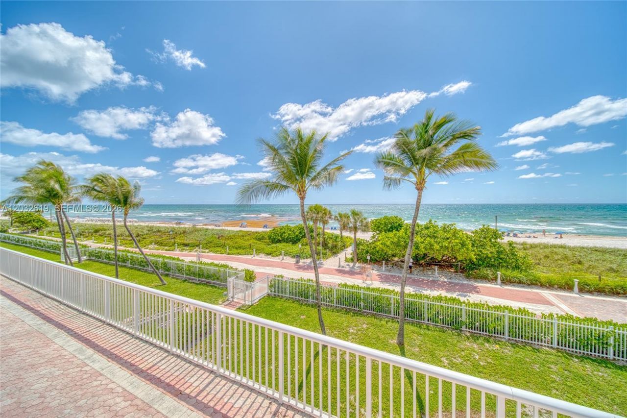 5401 Collins Ave , Unit 1135, Miami Beach, FL 33140 Photo