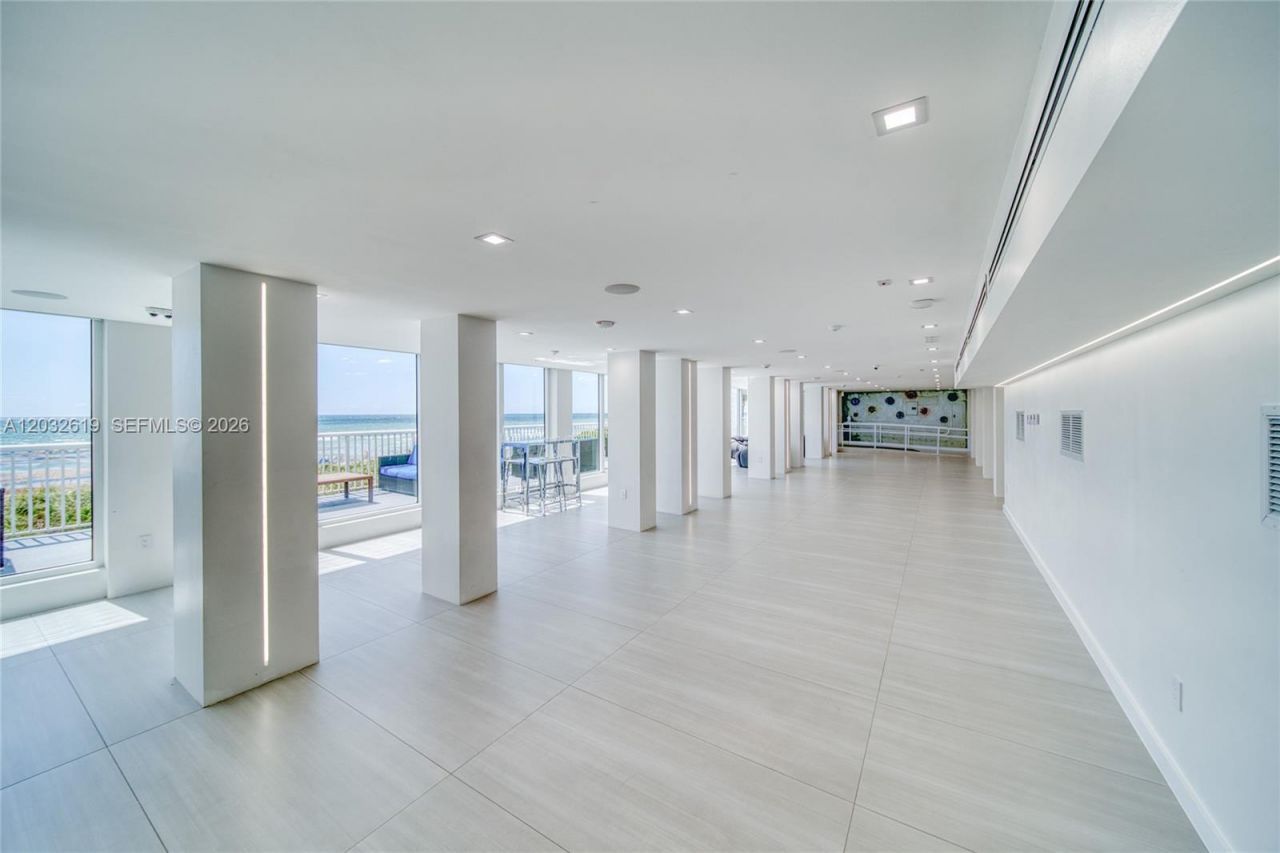 5401 Collins Ave , Unit 1135, Miami Beach, FL 33140 Photo