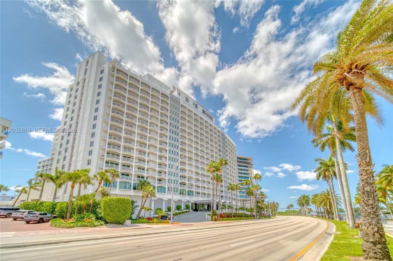 5401 Collins Ave , Unit 1135, Miami Beach, FL 33140 Photo