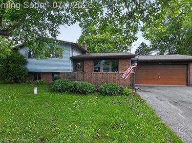 5410 Mancelona Drive, Grand Blanc Twp, MI 48439