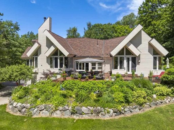 3135 Depew Road, Petoskey, MI 49770