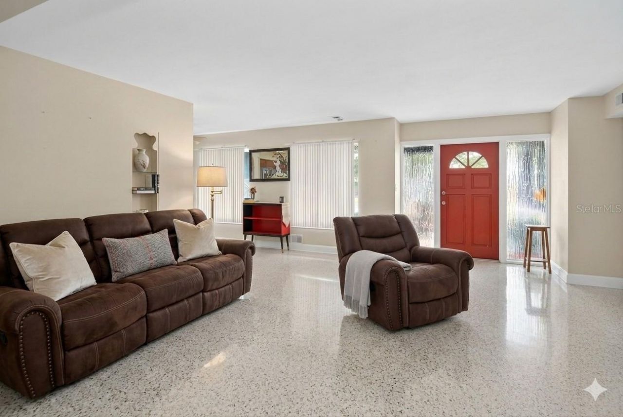 3232 59th Way N, Saint Petersburg, FL 33710 Photo