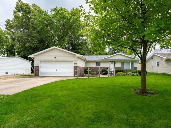 704 E North Street, Pontiac, IL 61764