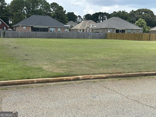 145 Addington Drive, Kathleen, GA 31047