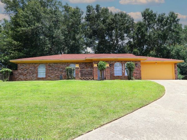 12476 Briarwood W Drive, Gulfport, MS 39503