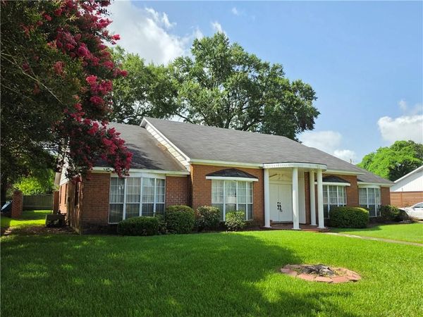 4109 MAYFLOWER Boulevard, Alexandria, LA 71303