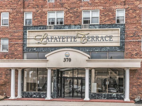 370 Broadway , Unit 4J, Long Beach, NY 11561