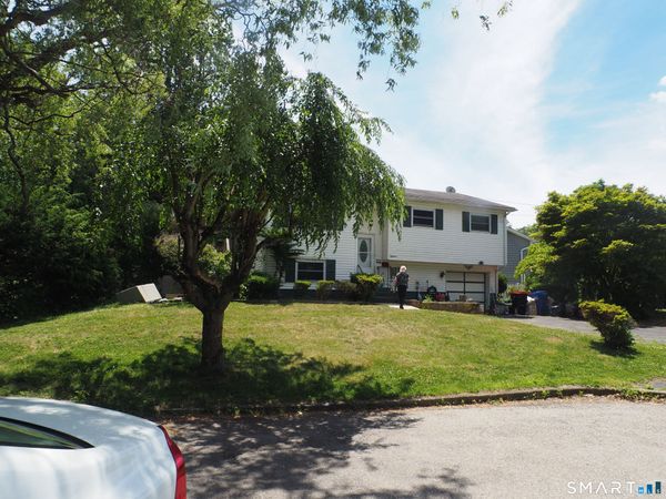 18 Country Club, Norwalk, CT 06851