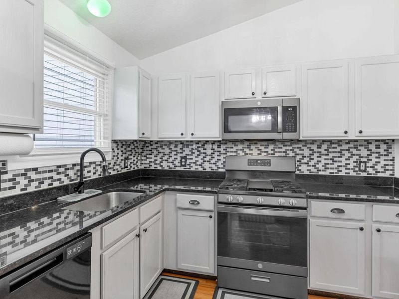 3697 Pendent Lane, Columbus, OH 43207 Photo 6