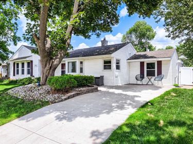114 Frost Street W, South Saint Paul, MN 55075