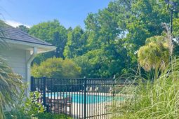 2494 Etiwan Avenue photo 4