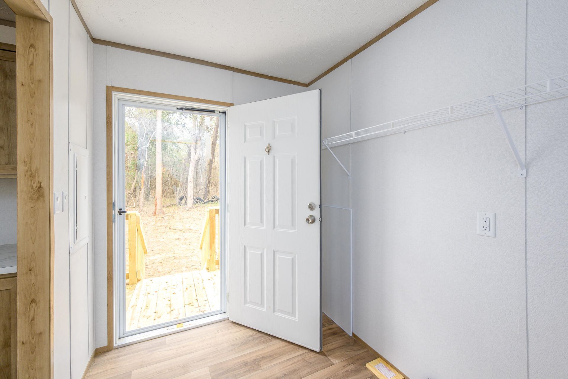 147 Firethorn Court Photo 14