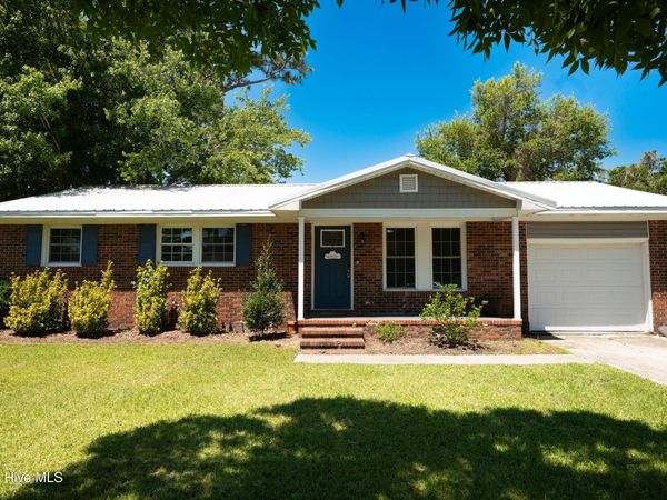 218 Forest View Drive , Havelock, NC 28532
