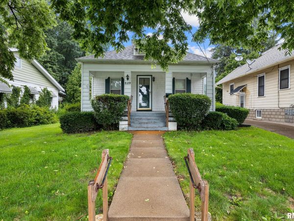 829 W HANSSLER Place, Peoria, IL 61604