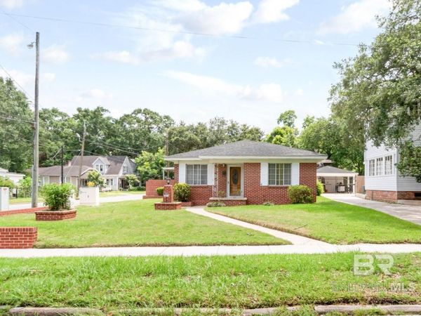 1901 Dauphin Street, Mobile, AL 36606
