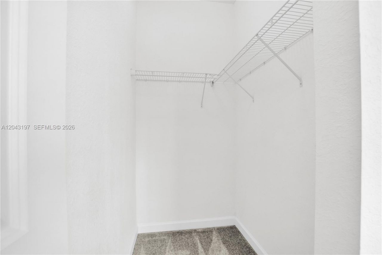 20610 NE 5th Pl, Miami, FL 33179 Photo
