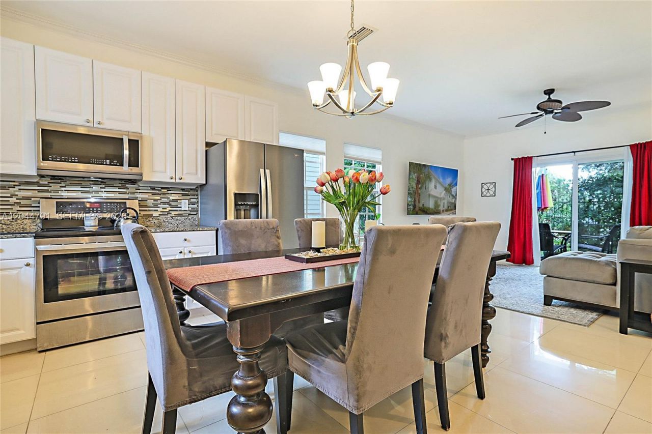 4216 Leo Ln, Unit 4F, Palm Beach Gardens, FL 33410 Photo