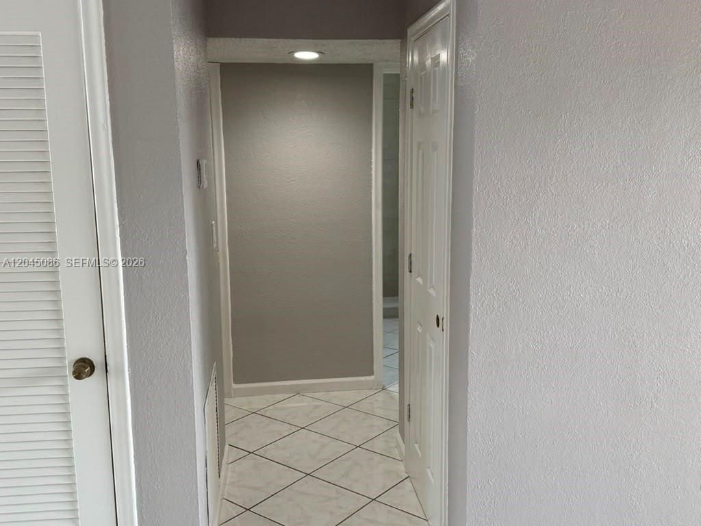 5870 NW 16th Pl, Unit 4, Sunrise, FL 33313 Photo