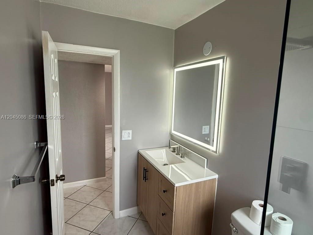 5870 NW 16th Pl, Unit 4, Sunrise, FL 33313 Photo