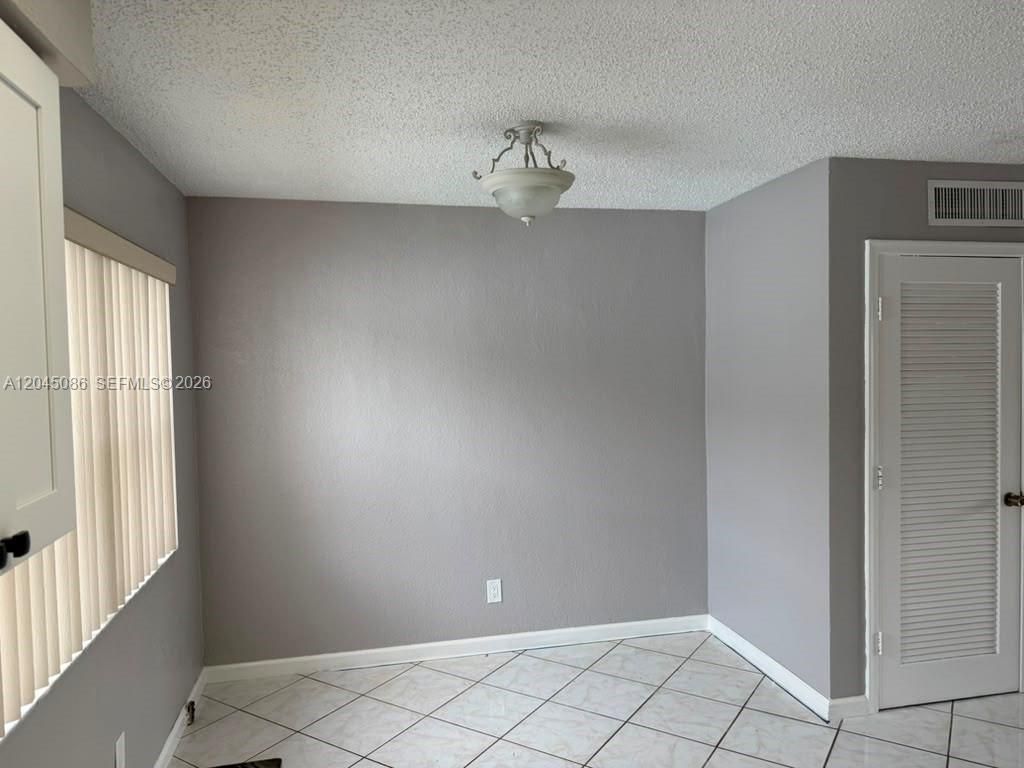 5870 NW 16th Pl, Unit 4, Sunrise, FL 33313 Photo