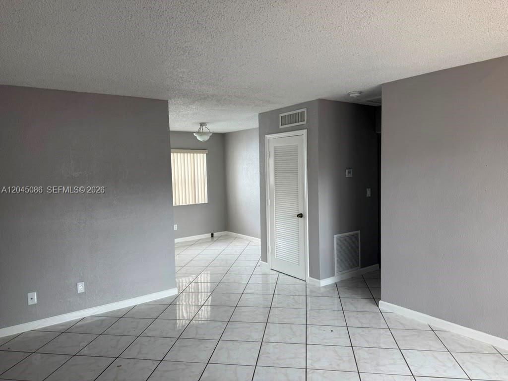 5870 NW 16th Pl, Unit 4, Sunrise, FL 33313 Photo