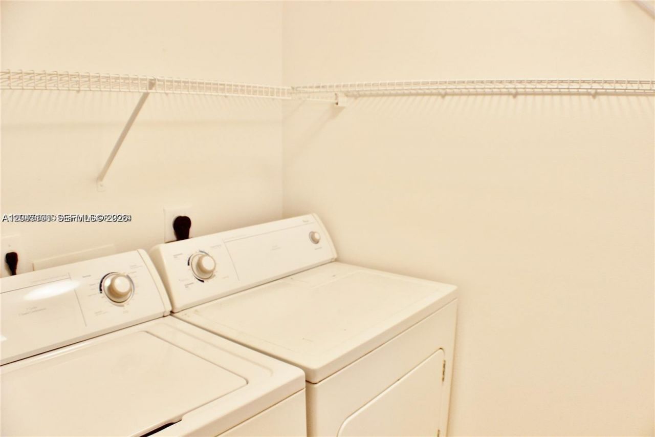 2493 Centergate Dr , Unit 204, Miramar, FL 33025 Photo