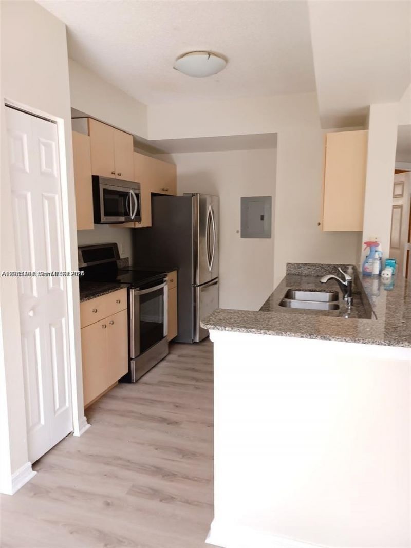 2493 Centergate Dr , Unit 204, Miramar, FL 33025 Photo