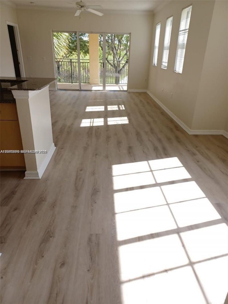 2493 Centergate Dr , Unit 204, Miramar, FL 33025 Photo
