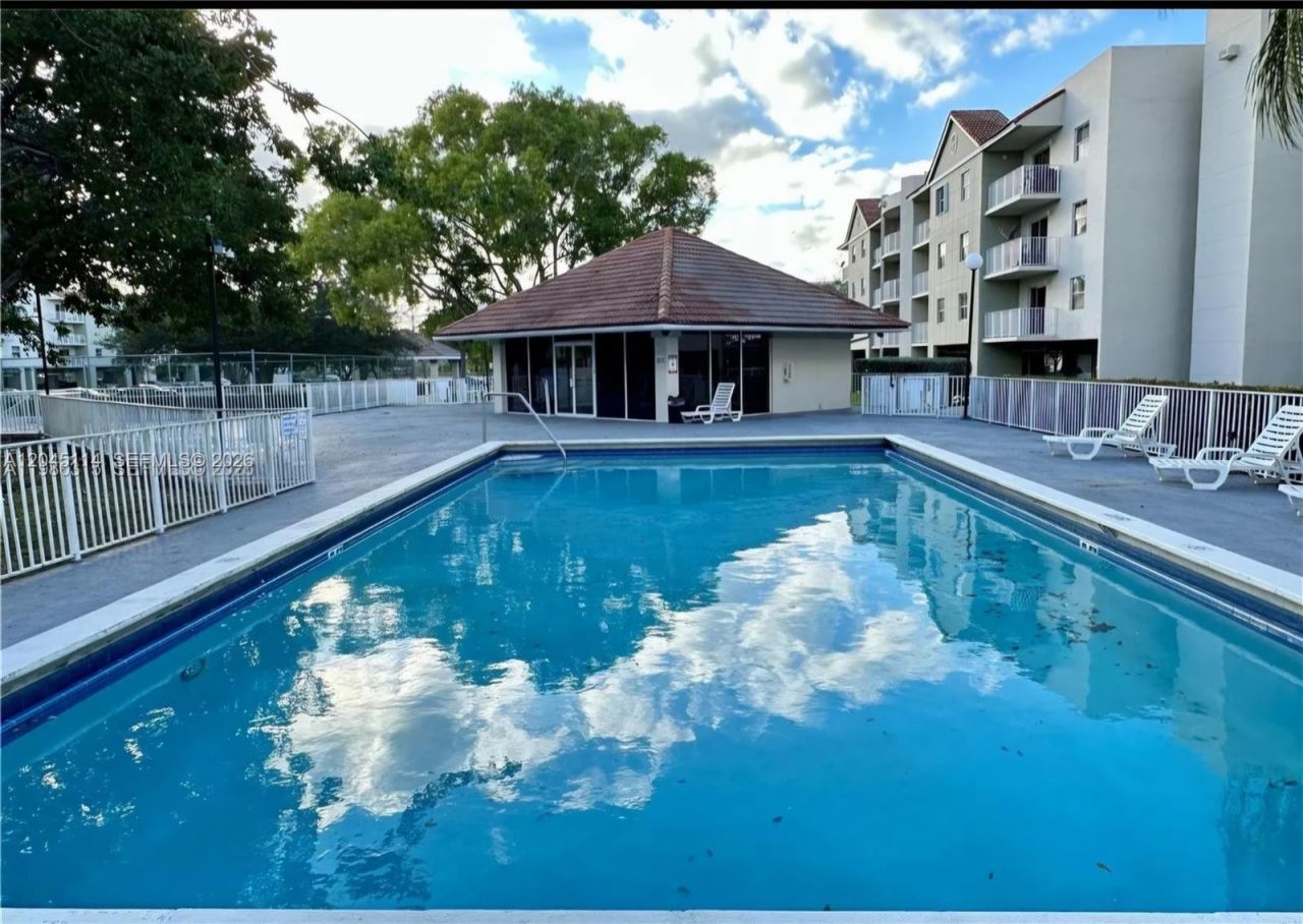 8200 SW 210th St , Unit 111, Cutler Bay, FL 33189 Photo
