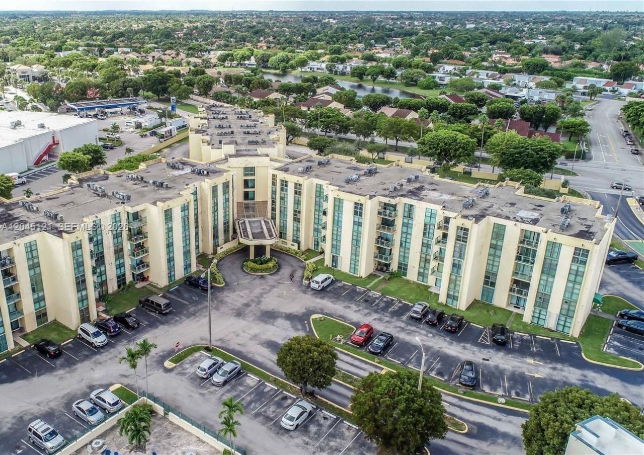 2055 SW 122nd Ave, Unit 306, Miami, FL 33175 Photo
