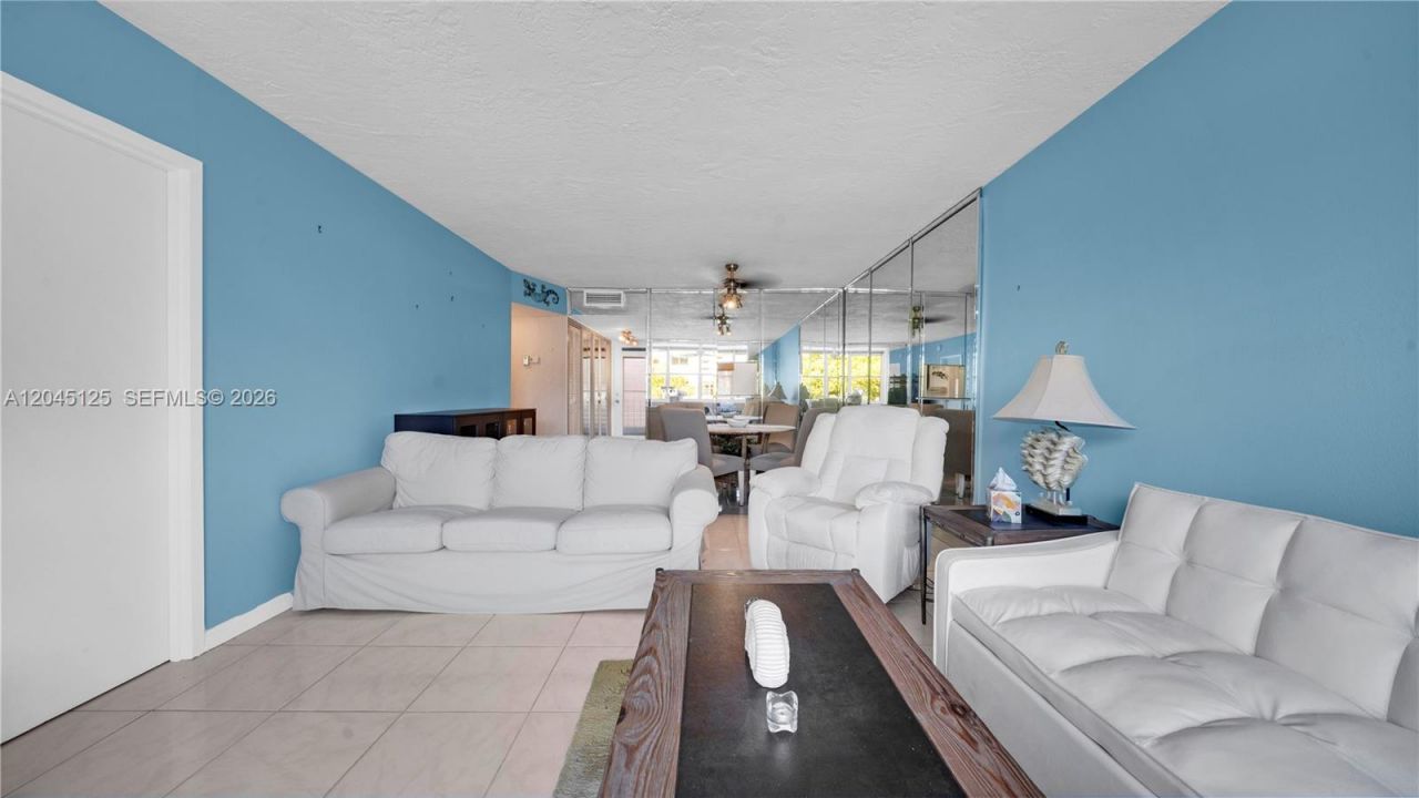 2861 Somerset Dr , Unit 301, Lauderdale Lakes, FL 33311 Photo