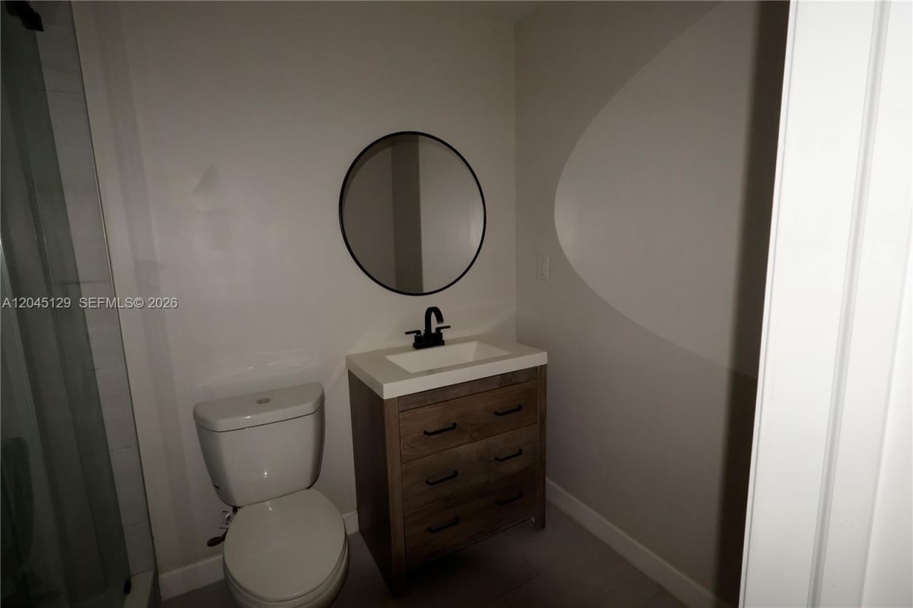 8985 Palm Tree Ln, Unit 8985, Pembroke Pines, FL 33024 Photo