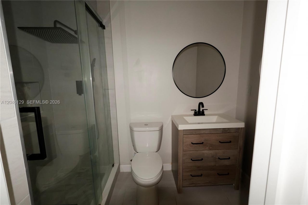 8985 Palm Tree Ln, Unit 8985, Pembroke Pines, FL 33024 Photo