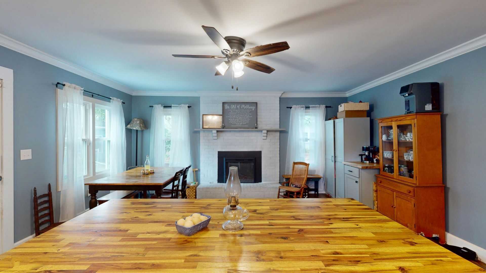 408 Thompson Street Photo 13