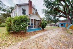 408 Thompson Street photo 4