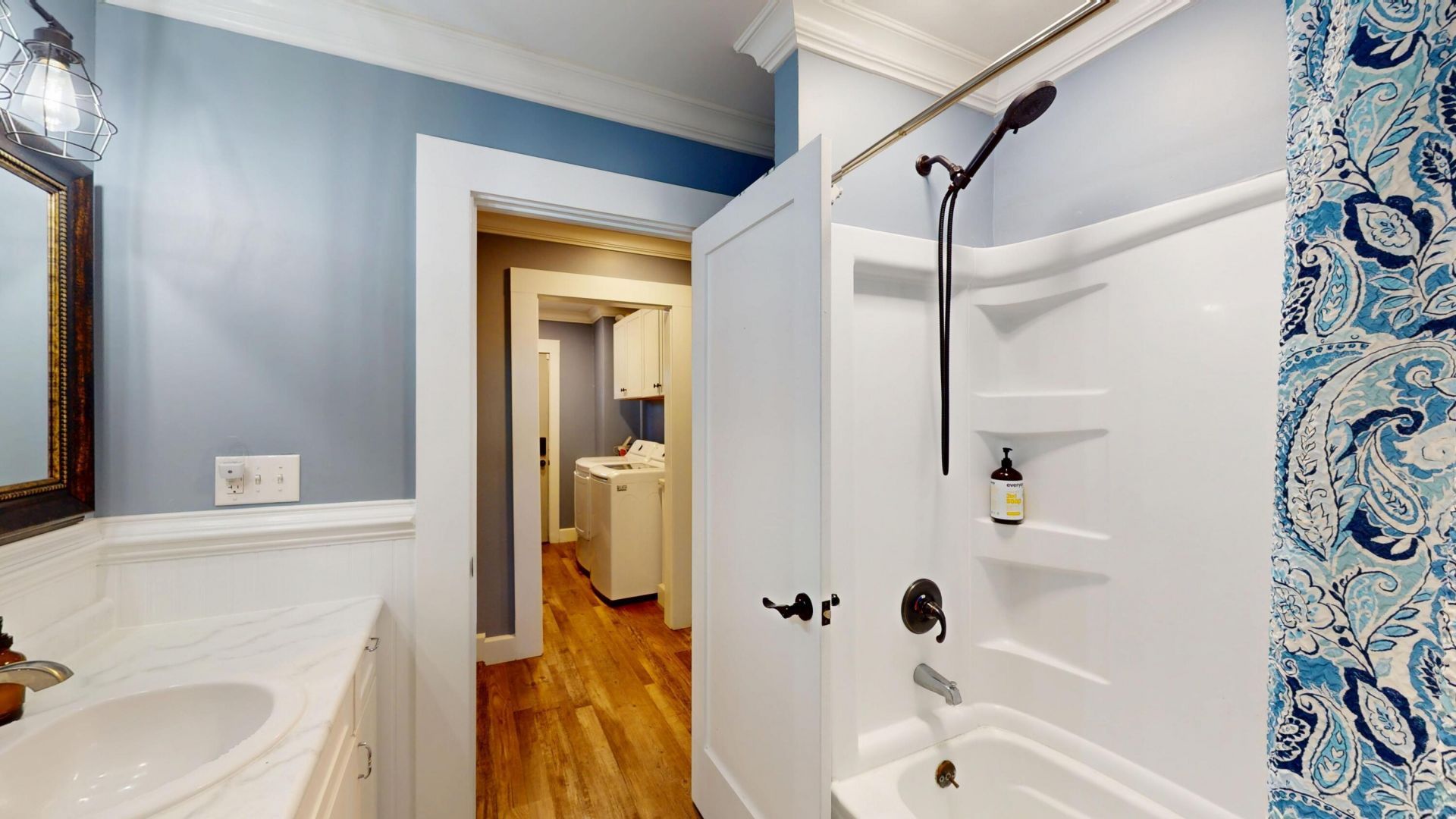 408 Thompson Street Photo 26