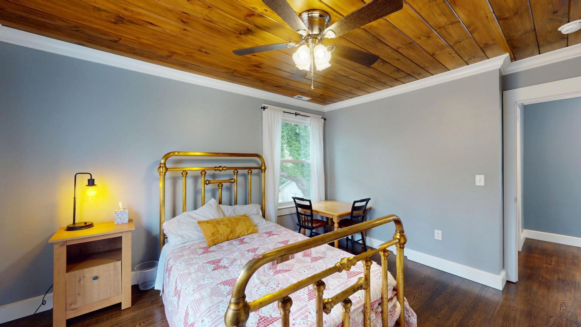 408 Thompson Street Photo 30