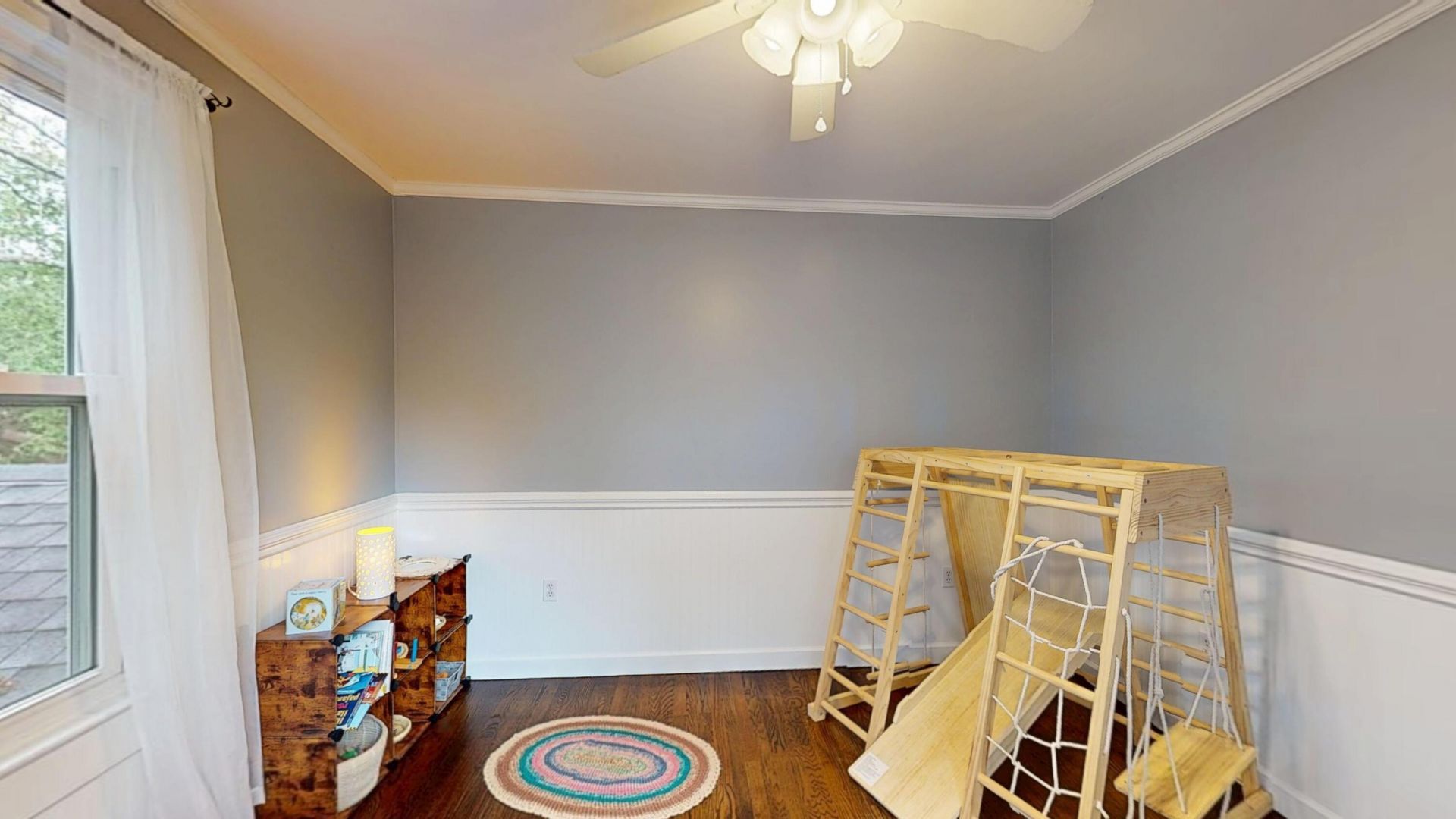 408 Thompson Street Photo 33