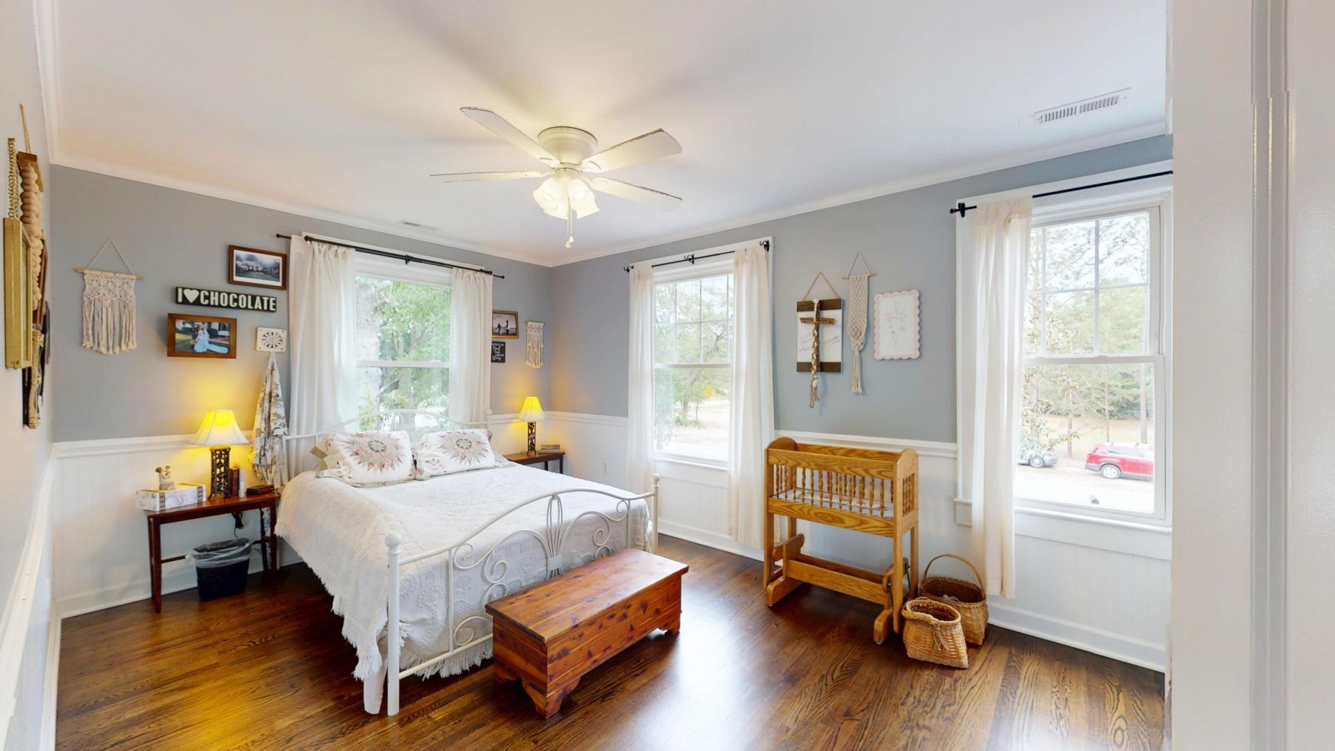 408 Thompson Street Photo 35