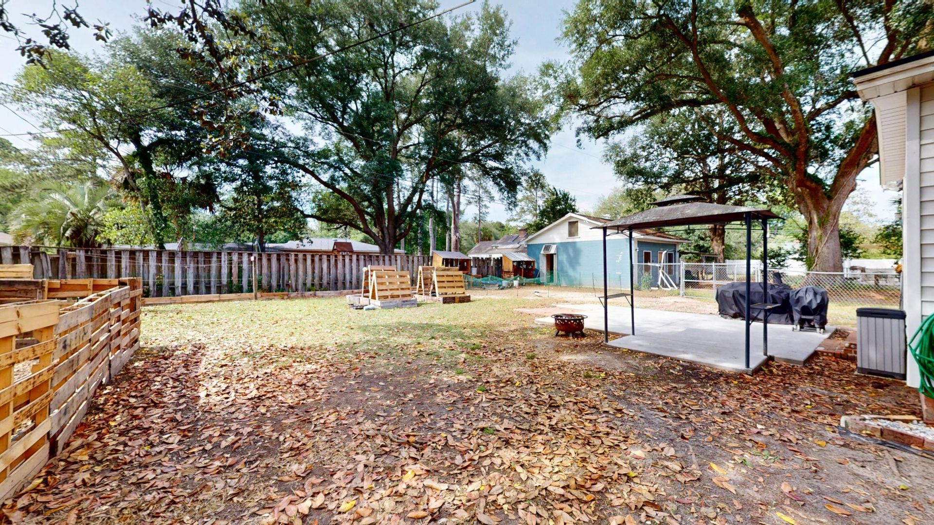 408 Thompson Street Photo 47