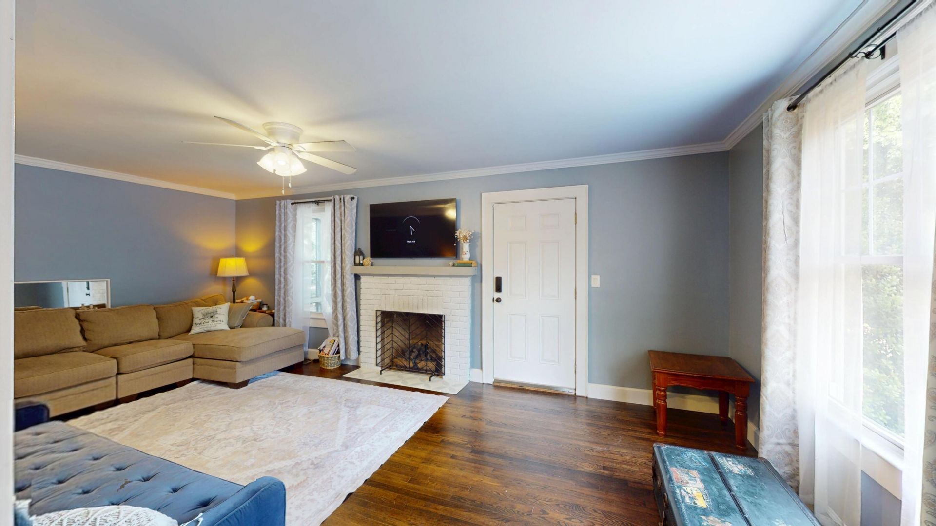 408 Thompson Street Photo 6
