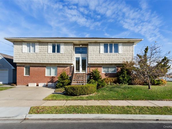255 Delaware Avenue , Island Park, NY 11558